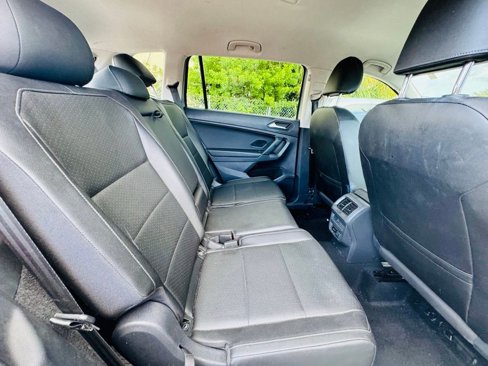 Used 2019 Volkswagen Tiguan SE image 10