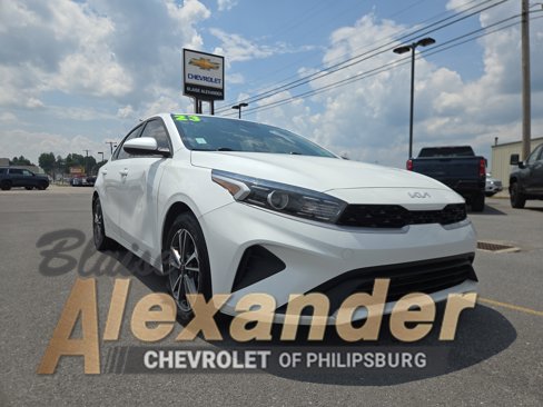 Used 2023 Kia Forte LXS image 1