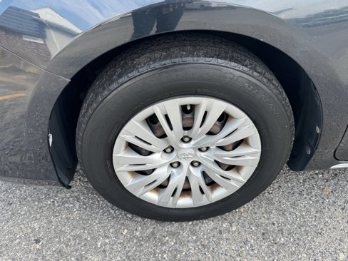 Used 2012 Toyota Camry LE image 50