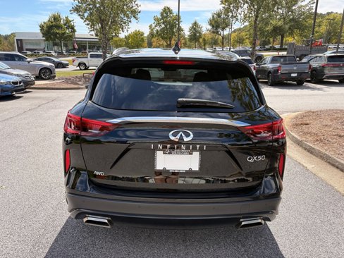 Used 2021 INFINITI QX50 Luxe w/ Appearance Package image 10