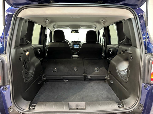 Used 2018 Jeep Renegade Altitude image 29