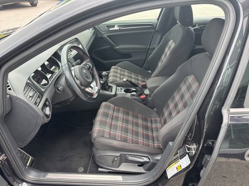 Used 2017 Volkswagen GTI S image 13