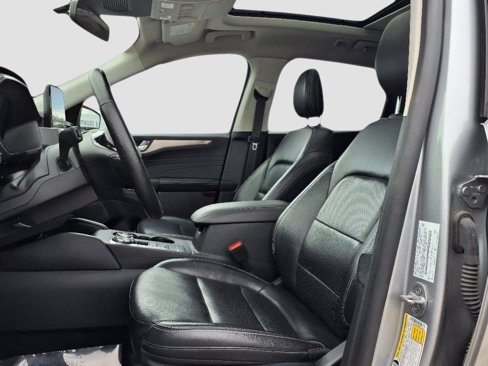Used 2021 Ford Escape Titanium image 16