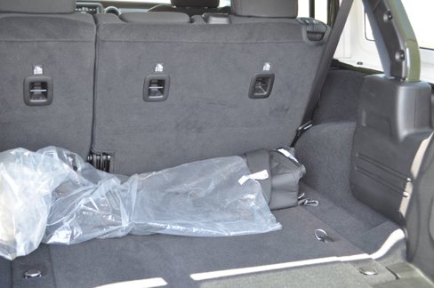 Used 2023 Jeep Wrangler Unlimited Sport image 14