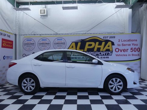 Used 2018 Toyota Corolla LE image 27