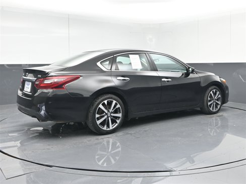 Used 2017 Nissan Altima 2.5 SR image 5