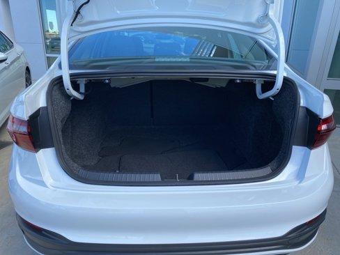 Certified 2025 Volkswagen Jetta S image 29
