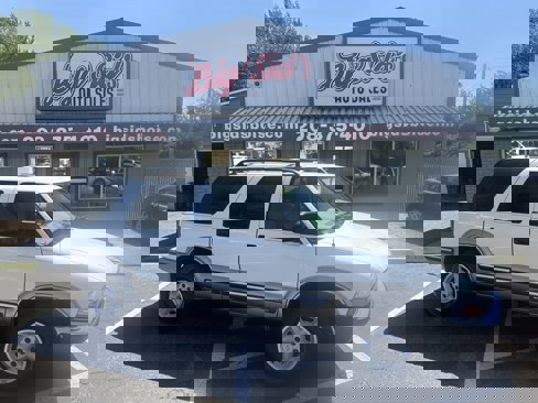 Used 1999 Chevrolet Blazer LS image 1