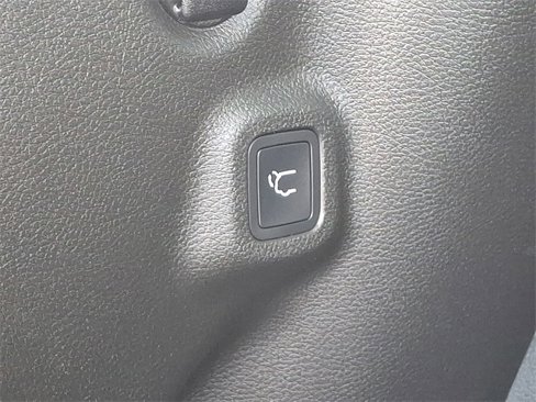 Used 2022 Jeep Compass Altitude w/ Sun and Sound Group image 29