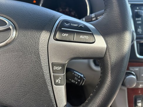Used 2013 Toyota Highlander Limited image 10