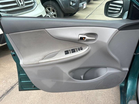 Used 2010 Toyota Corolla LE image 12