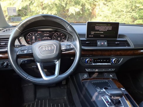 Used 2018 Audi Q5 2.0T Premium Plus w/ Premium Plus Package image 14
