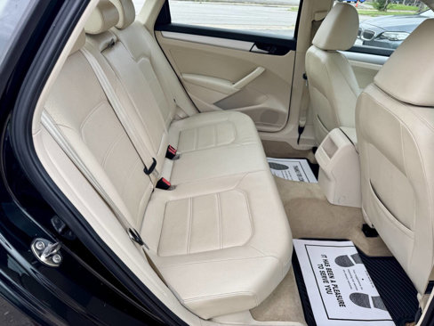 Used 2012 Volkswagen Passat TDI SE image 13