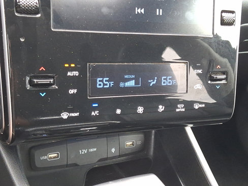 Used 2023 Hyundai Tucson SEL w/ Convenience Package image 17