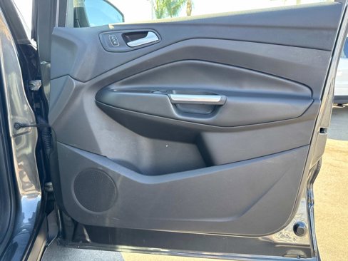 Used 2019 Ford Escape SE image 24