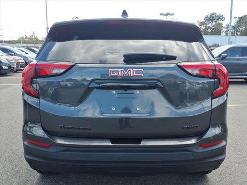 Used 2020 GMC Terrain SLE w/ Driver Convenience Package image 4