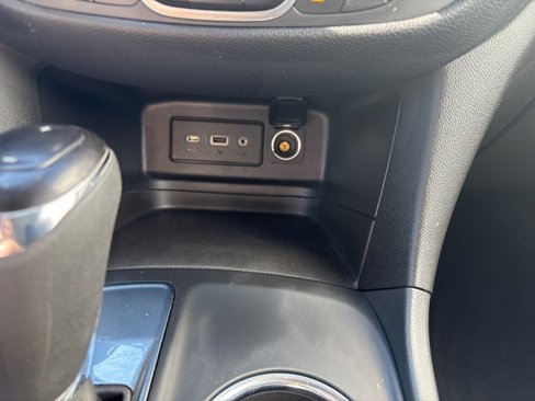 Certified 2020 Chevrolet Equinox LT w/ Driver Convenience Package image 24
