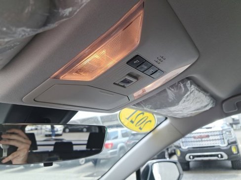 Used 2021 Toyota RAV4 LE image 20