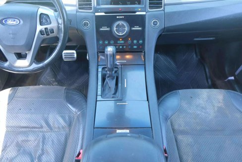 Used 2017 Ford Taurus SHO image 10