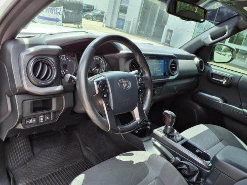 Used 2019 Toyota Tacoma TRD Off-Road image 14