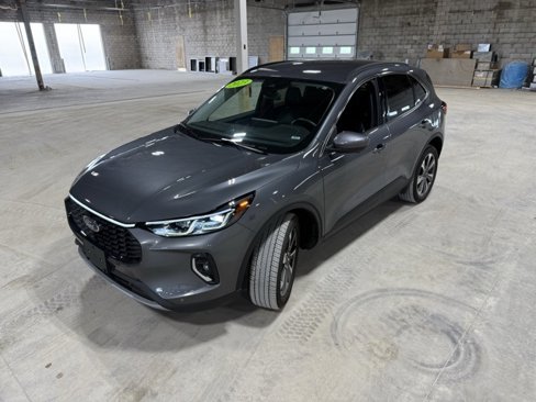 Used 2023 Ford Escape Platinum image 35