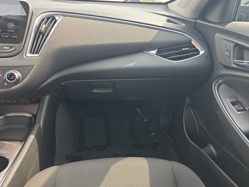 Used 2021 Chevrolet Malibu LT image 22