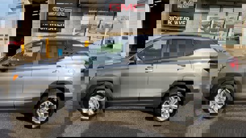 Used 2024 GMC Terrain SLE image 30