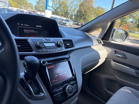 Used 2015 Honda Odyssey EX image 16