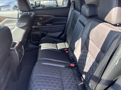 Used 2020 Nissan Murano Platinum image 9