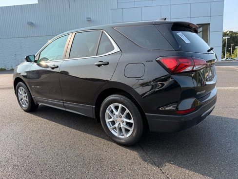 Used 2023 Chevrolet Equinox LT w/ Driver Convenience Package image 3