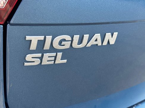 Used 2018 Volkswagen Tiguan SEL image 11
