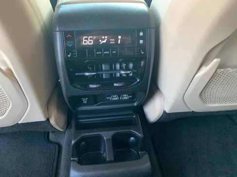 Used 2022 Jeep Grand Cherokee L Limited image 14