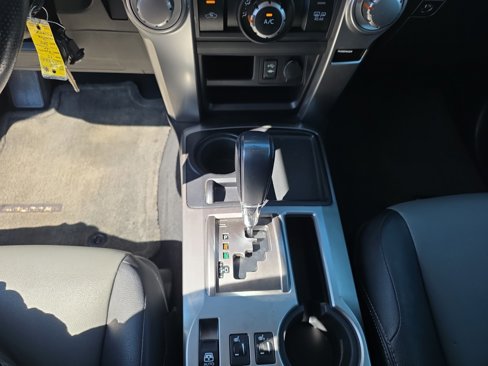 Used 2015 Toyota 4Runner SR5 image 22