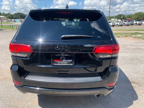 Used 2019 Jeep Grand Cherokee Altitude image 9