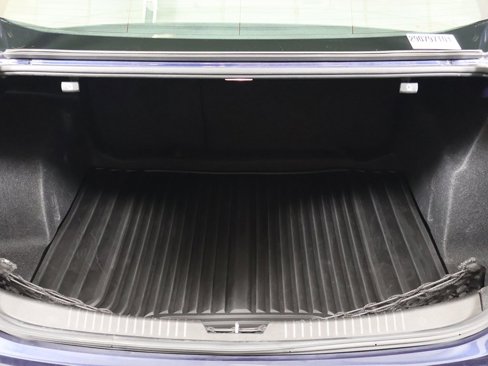 Used 2017 Chevrolet Malibu LT image 17