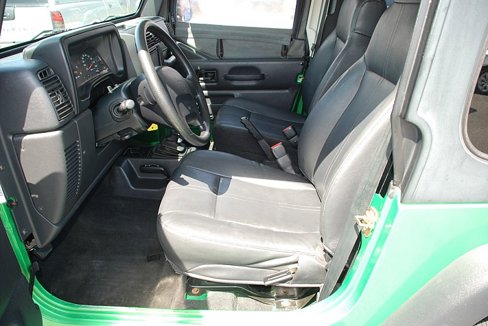 Used 2004 Jeep Wrangler SE image 10