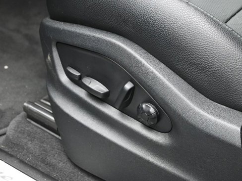 Used 2024 Porsche Cayenne image 14