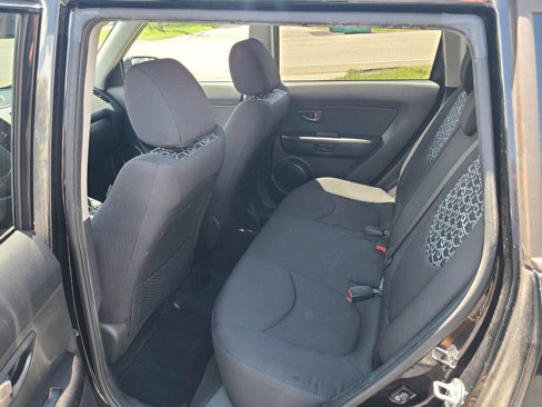 Used 2011 Kia Soul + image 24