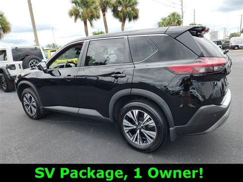 Used 2022 Nissan Rogue SV image 5