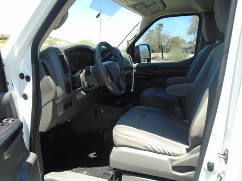 Used 2018 Nissan NV 2500 S image 12