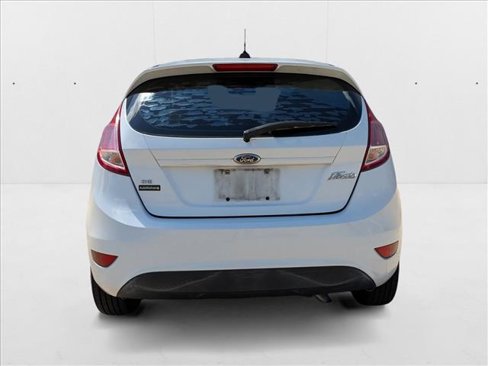 Used 2015 Ford Fiesta SE image 6