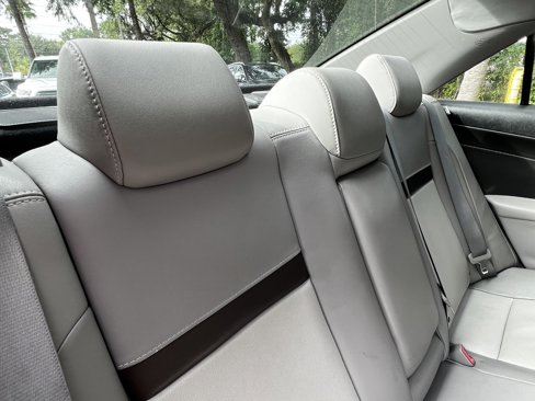 Used 2014 Toyota Camry XLE image 41