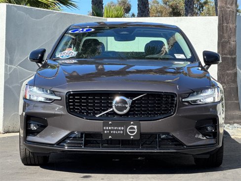 Certified 2025 Volvo S60 B5 Core image 8