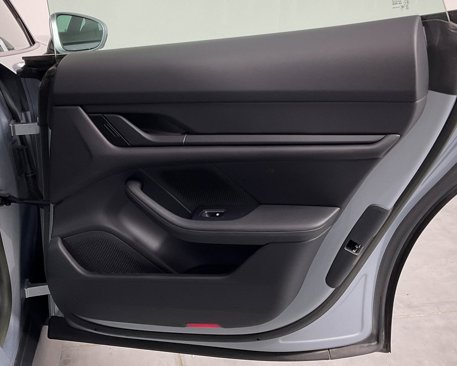 Used 2023 Porsche Taycan image 24