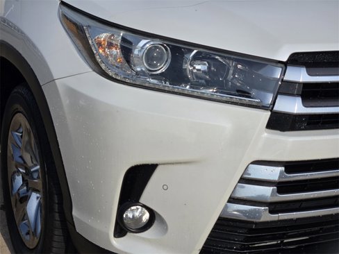 Used 2018 Toyota Highlander Limited Platinum image 9