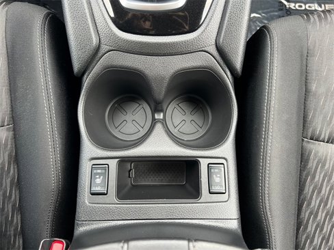 Used 2019 Nissan Rogue SV w/ Premium Package image 33