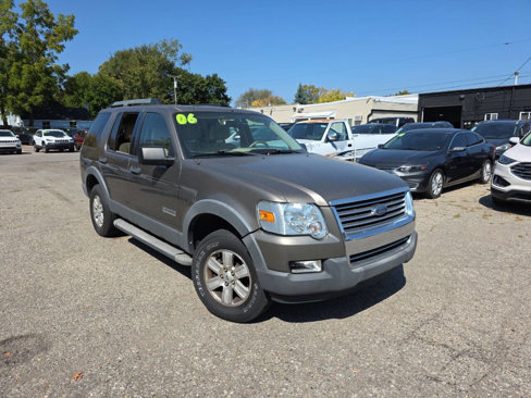 Used 2006 Ford Explorer XLT image 2