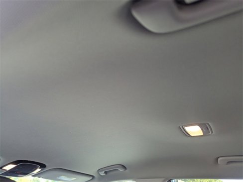 Used 2023 Hyundai Santa Fe SEL w/ Winter Weather Package image 11