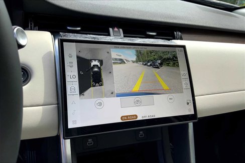 Used 2025 Land Rover Discovery Sport S image 27