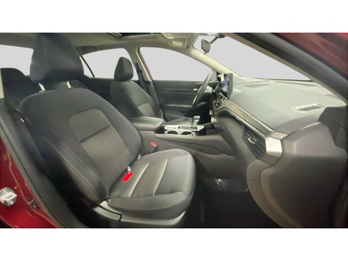 Used 2024 Nissan Altima 2.5 SV w/ SV Premium Package image 17